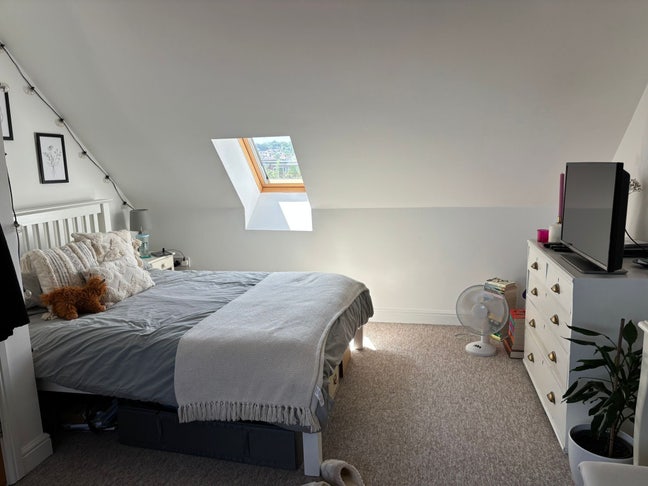 Large en-suite room next to Southmead Hospital Main Photo