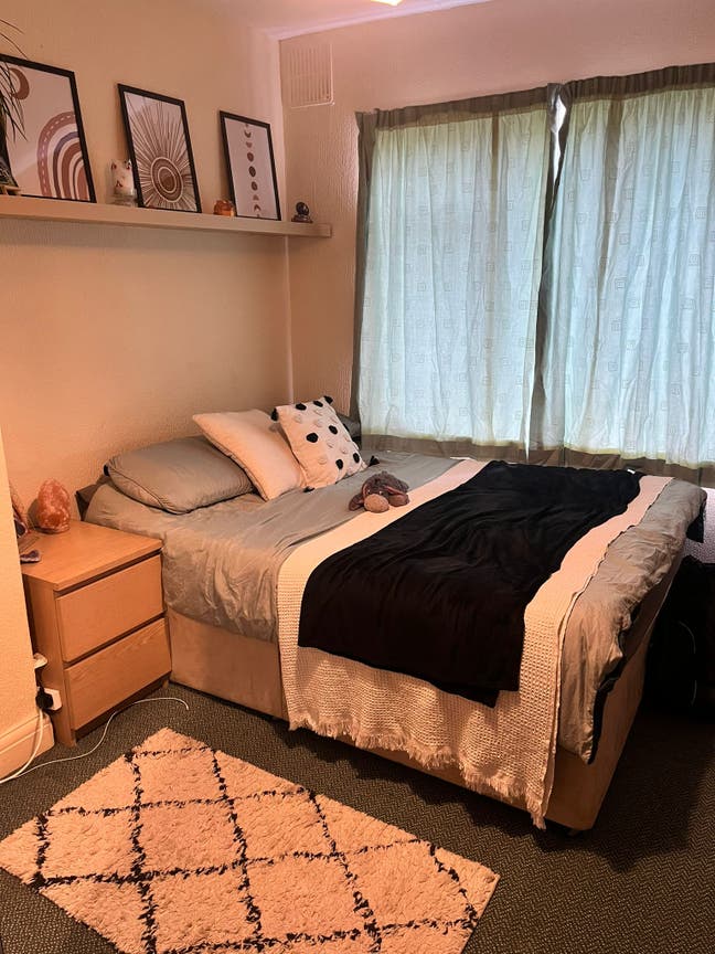Double room in shared house available! Main Photo