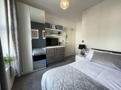 ☀️ En-suite, Own Fridge, Smart TV Main Photo