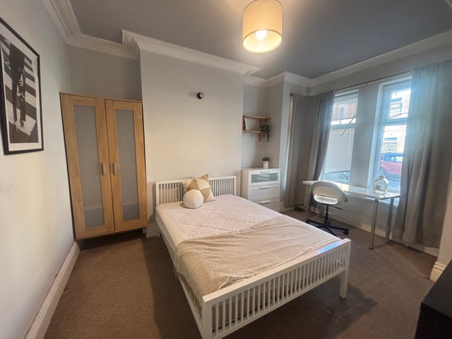 Great 3 bedroom student let! Close to Uni! Main Photo