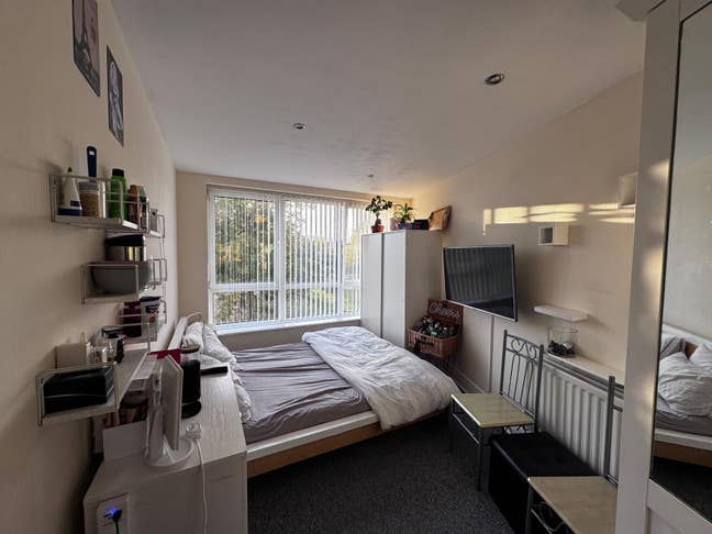 EnSuite | Free GYM | Sauna | Bills Includ  Main Photo