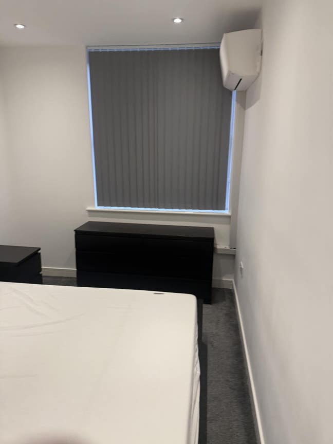 Double bedroom Fully furnished  Main Photo