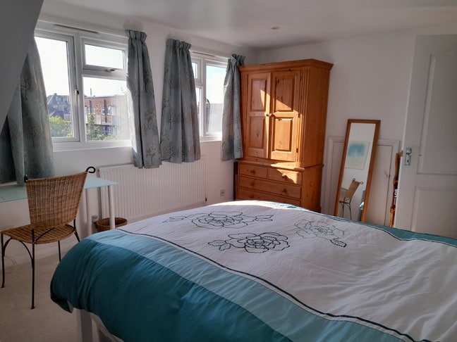Bright double room in a quiet location Main Photo