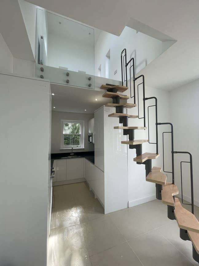 Stunning 3 Bed Apartment Croydon Gated Development Main Photo