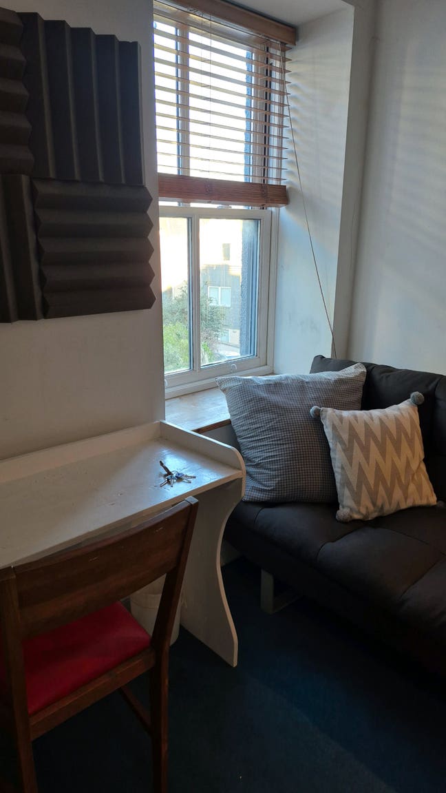 Lovely, double room in Central Falmouth Main Photo
