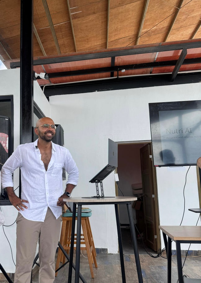 Professional in Fintech looking for room Main Photo