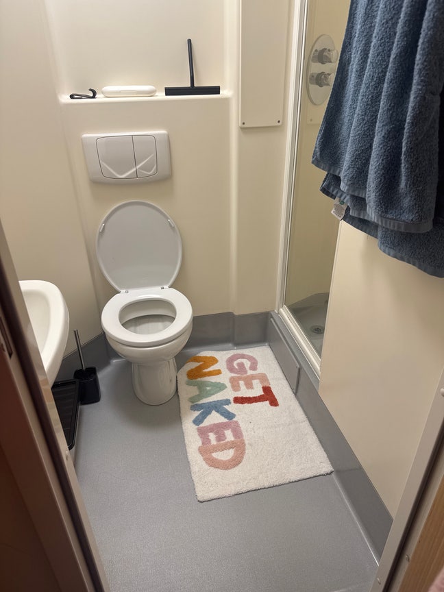 Clodien House room available, move in ASAP Main Photo