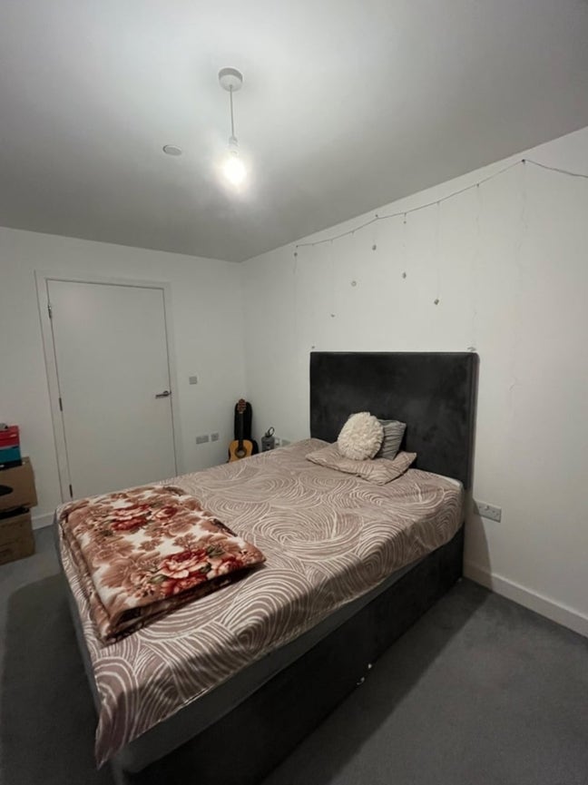 Room in shared flat, Stylus building  Main Photo