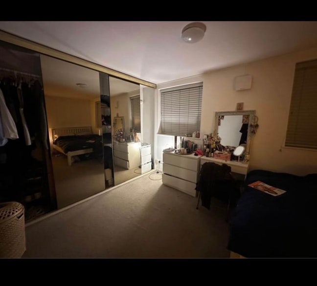 Large Double Room  Main Photo