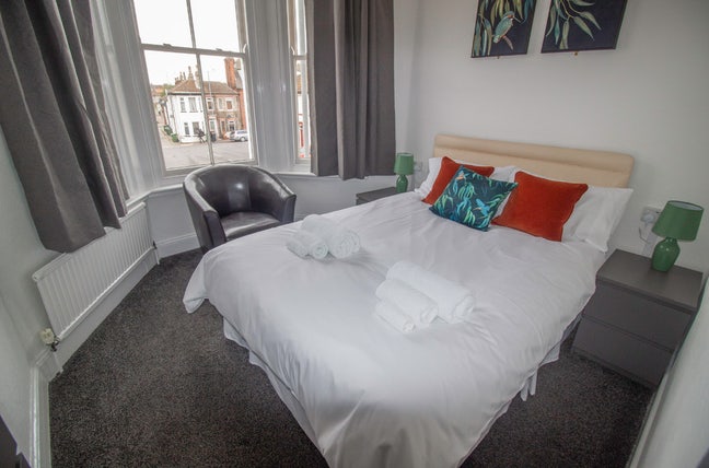 Immaculate en-suite Rooms available Yarmouth  Main Photo