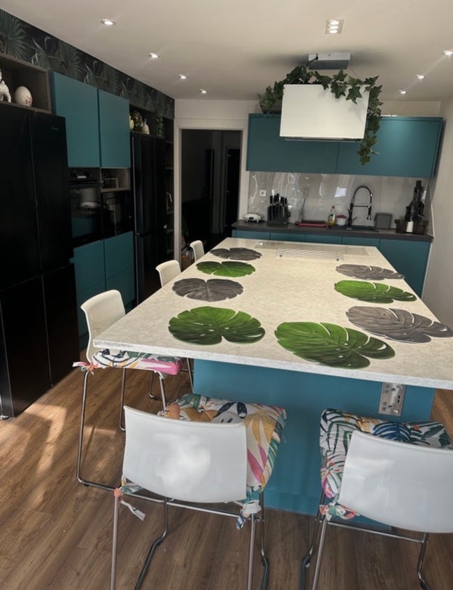 Double, Modern Room in NG2 Main Photo