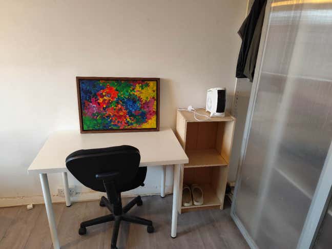 Double room close to tube station  Main Photo