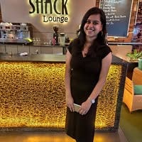 Professional Female seeks a single or double room Main Photo