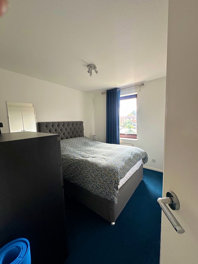 Comfortable Double Room Near Furzton Lake Main Photo