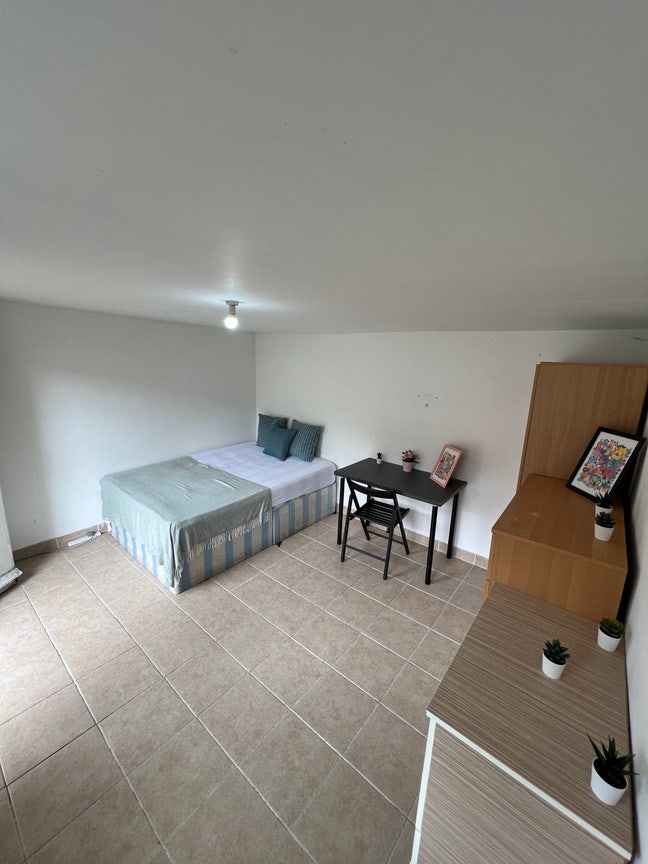 *Massive Double Room as Single Use 7’Wembley Park Main Photo