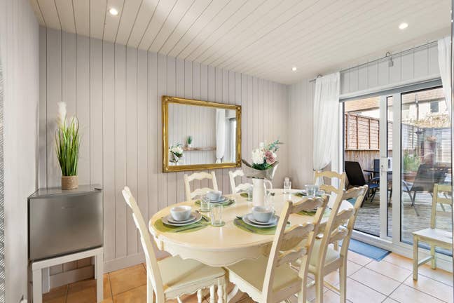 1-6 Month Stay - Brighton  Main Photo
