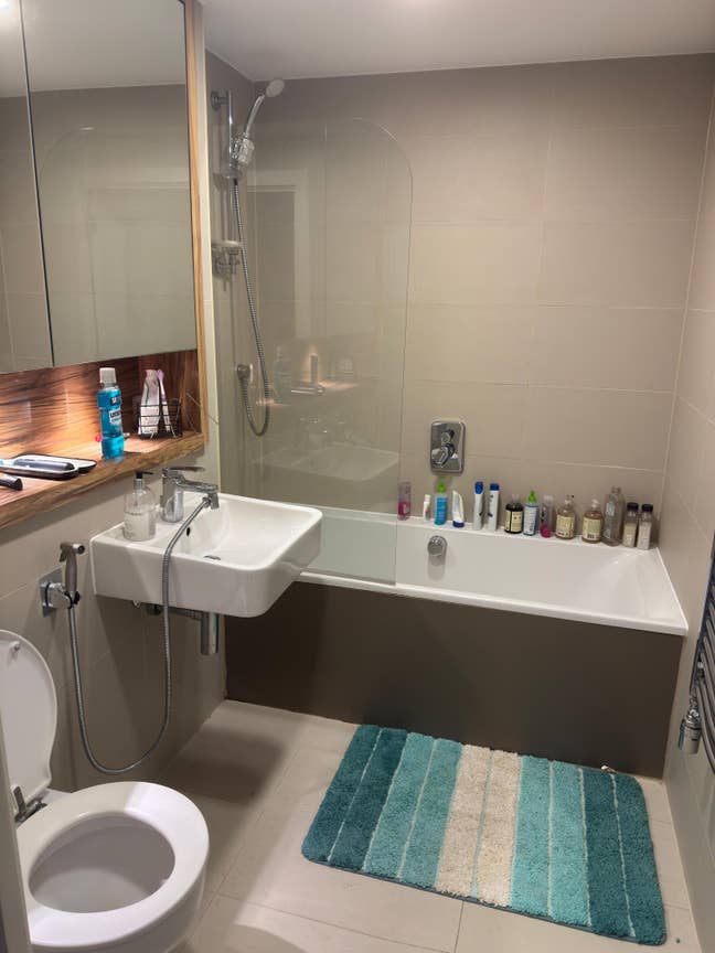One room available to rent in Xchange Point Main Photo