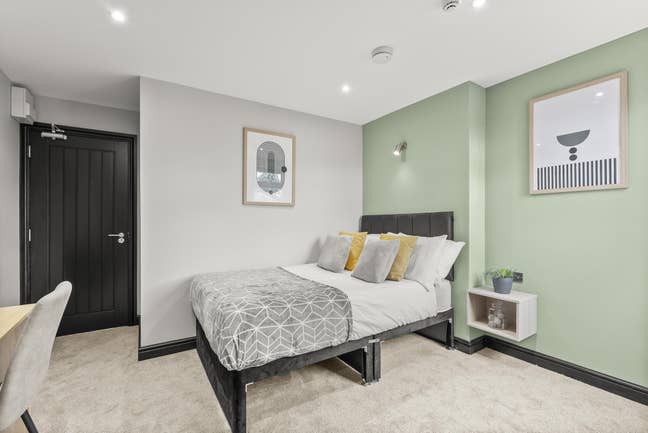 New and Modern House in Forester Street - NG4 Main Photo