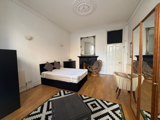 Amazing flat in West Hampstead  Main Photo