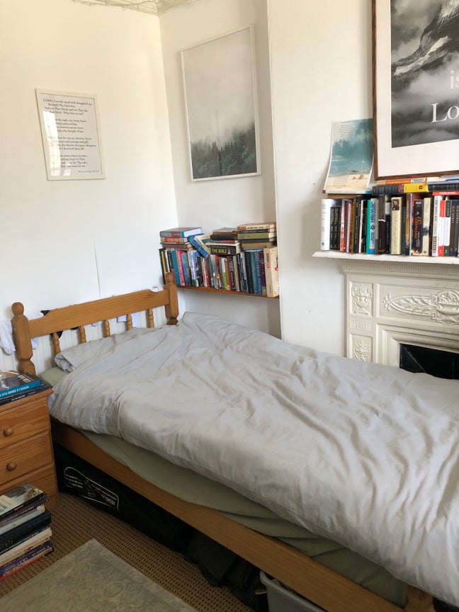 Large double room to let in Southville Main Photo