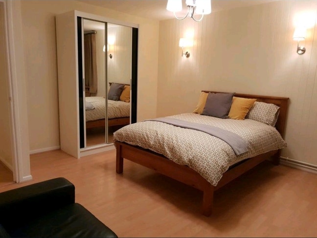 🟠Large room in Putney- bills included Main Photo