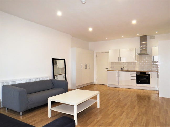 Including bills  - 2 double bedroom flat near tube Main Photo
