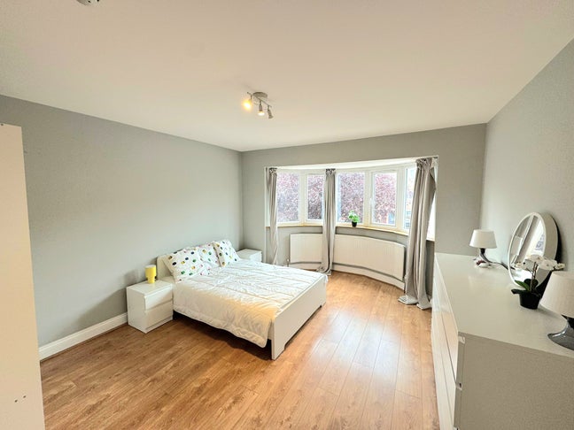 🌟5 Stars Room and House 1 min to Jubille Line🌟 Main Photo