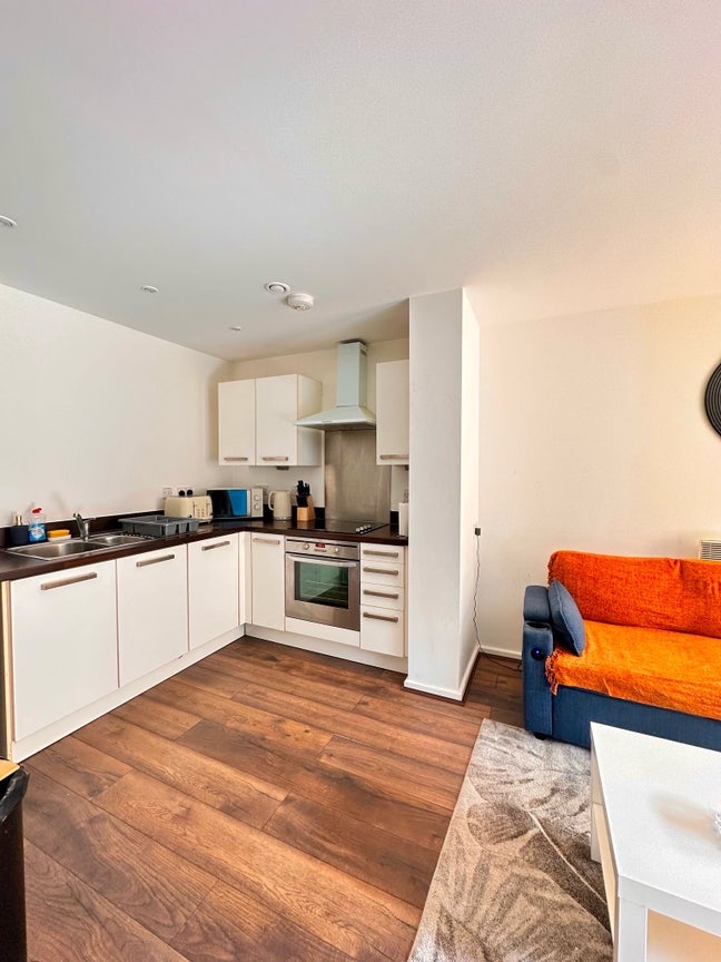 2 bed apartment Kelhma island en suite parking  Main Photo