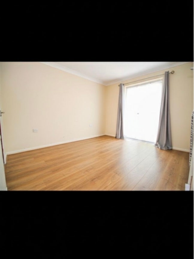 Newly furnished Double bedroom Main Photo