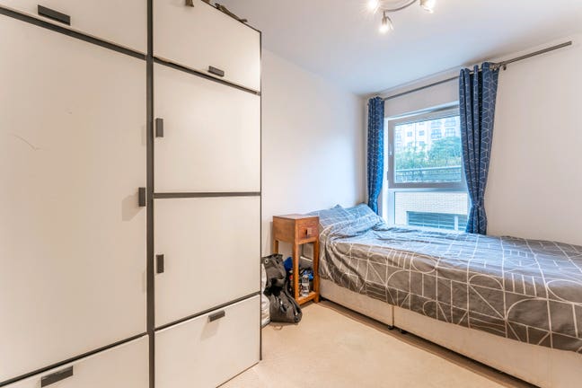 Canary Wharf*Double Room*Modern Apartment  Main Photo