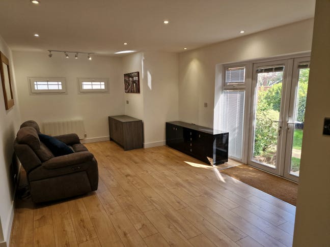 1 bed new detached furnished annex- bills included Main Photo