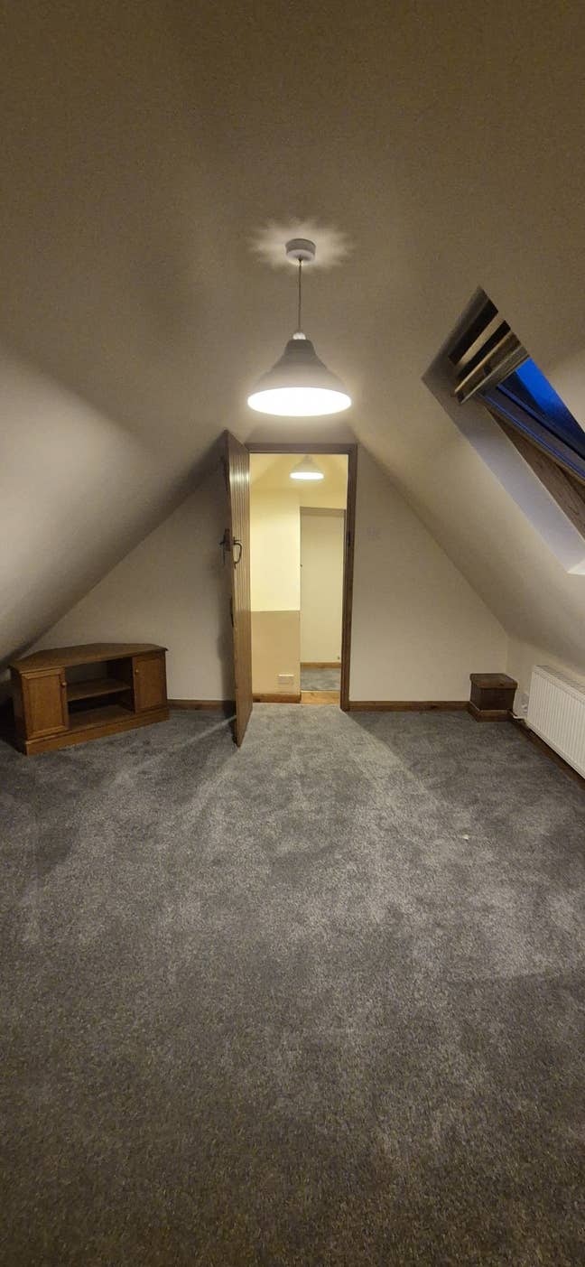 2 Bed Flat above Pub  Main Photo