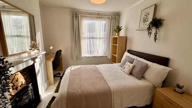 Last Modern Room Available - all bills included Main Photo