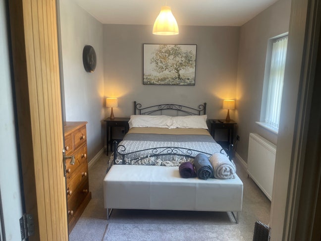Double Bedroom to rent in shared house Main Photo