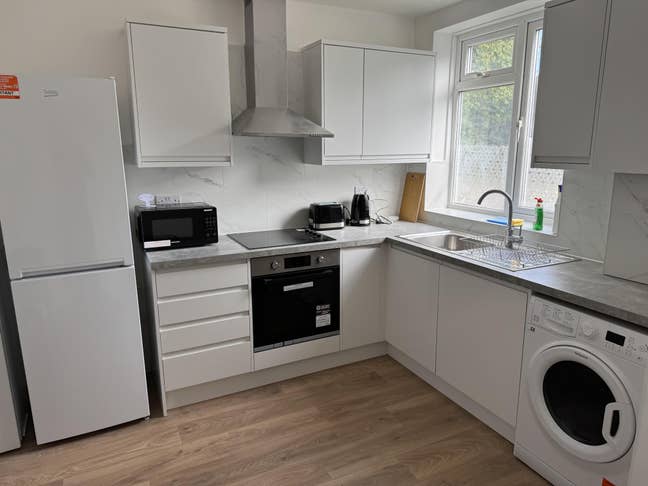 Double Room in Clapham Common Main Photo