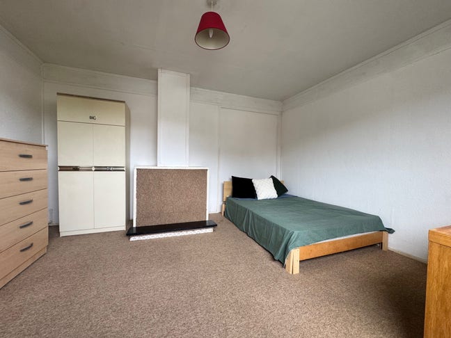 Close To Uni With All Bills Included & No Deposit Main Photo
