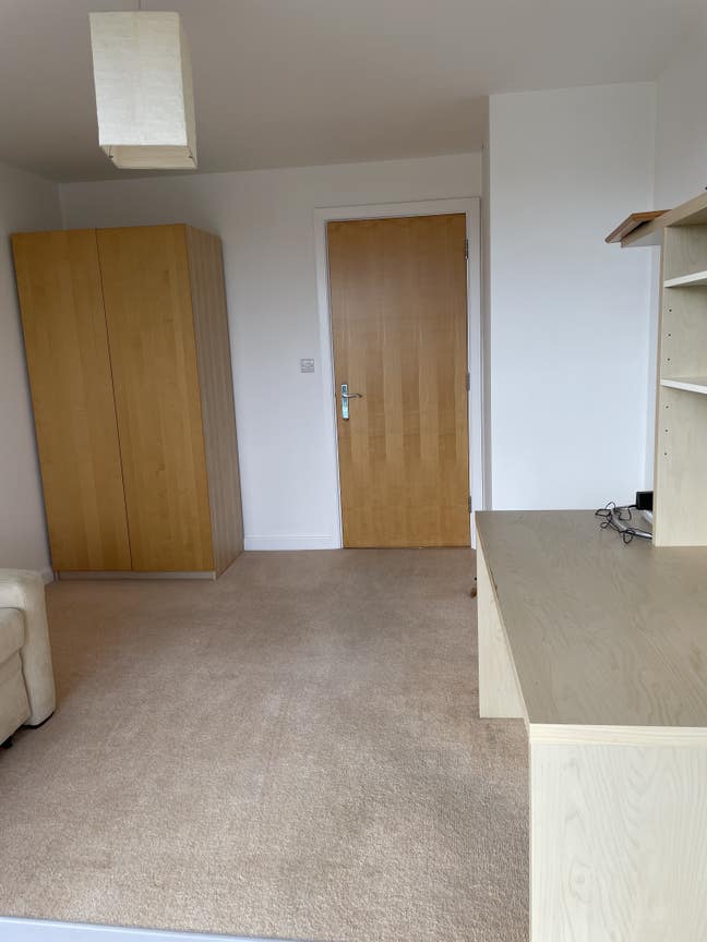 Room in luxury high end apartment on Harbourside Main Photo