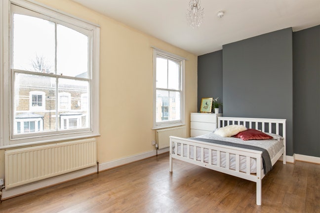 🌈🗝 Large Double Room in Stokey - All Bills 🌈🗝  Main Photo