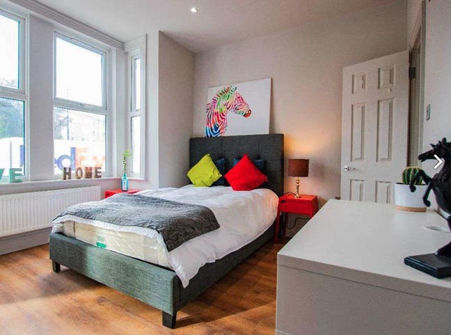 🏠Lovely Ensuite Room in Canary Wharf Area Main Photo