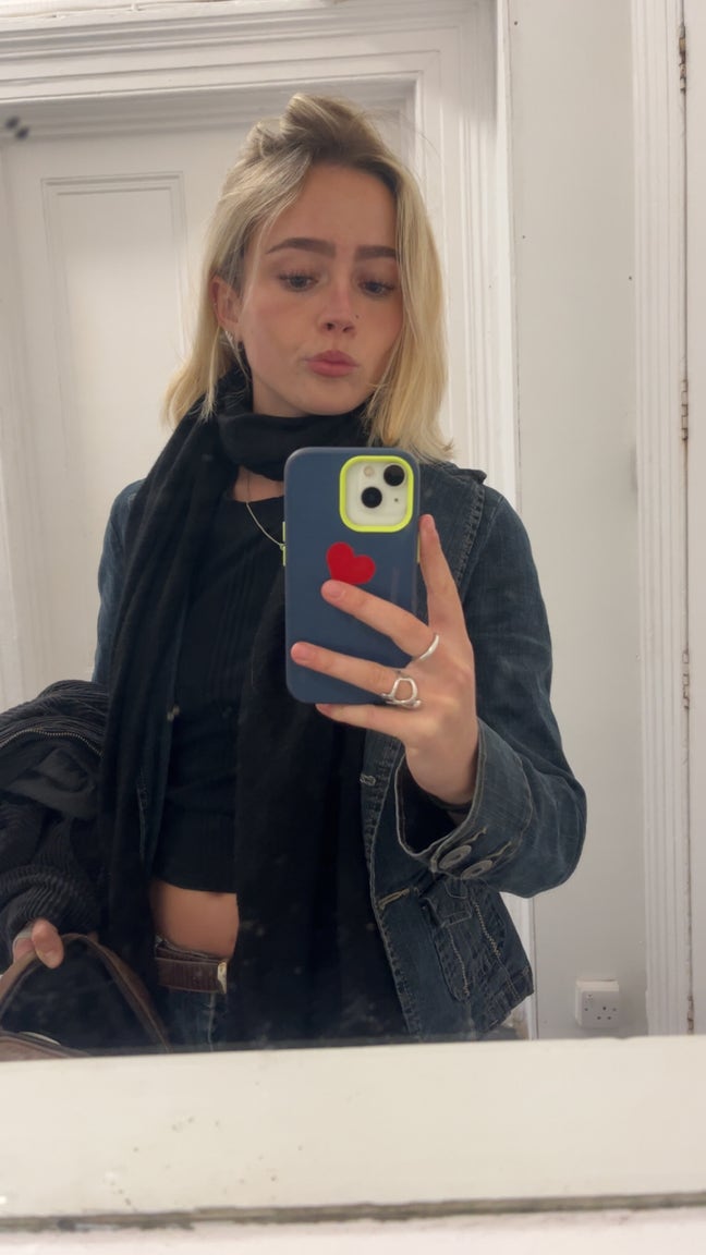 Looking for a room in London ASAPwith lovely gals  Main Photo