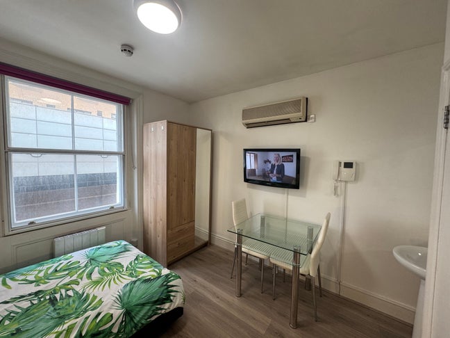 Studio in South Kensington SW7  Main Photo