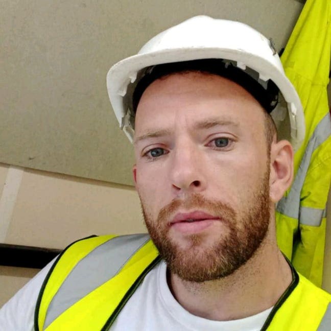 Professional Male seeks a double room Main Photo