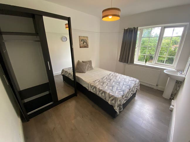 Spacious Single Room 10 Mins from Finchley Central Main Photo