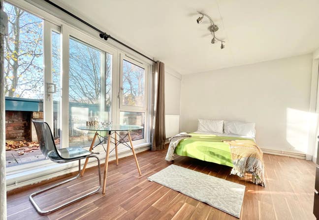 3 new rooms to the market in N7 Main Photo