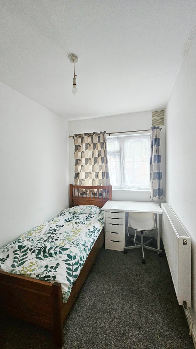 Single & Double studio with shared kitchen Main Photo