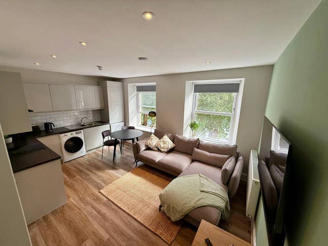 Student & professional rooms on Hotwell Road Main Photo