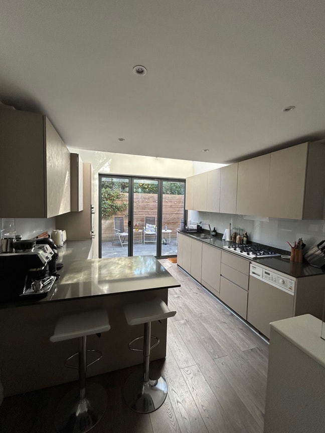 Stunning Double Room with En Suite  Main Photo