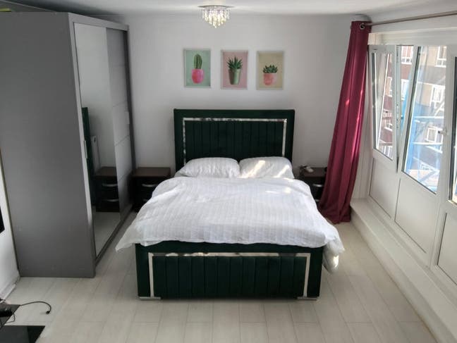 Bills Incl -Double Room- Furnished -Near Stratford Main Photo