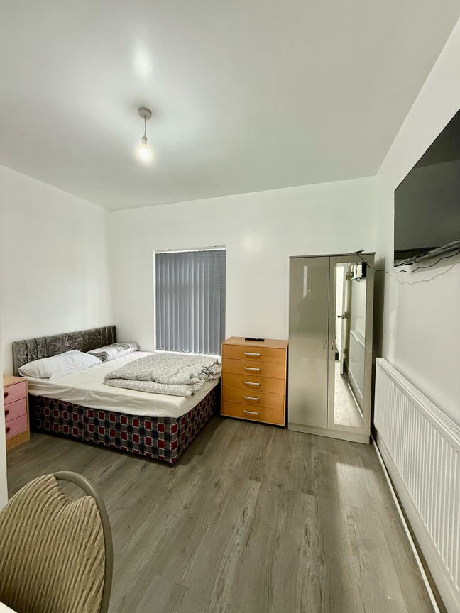 🏡 Brand New 4 Double En-suite Bedroom House 🏡  Main Photo