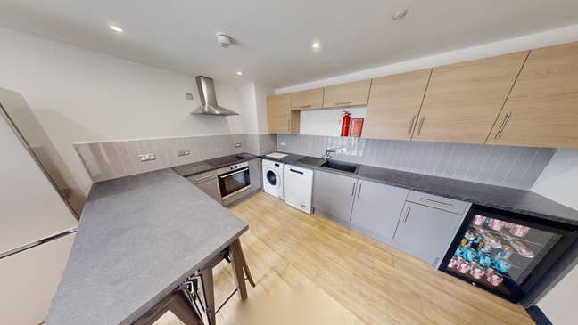 Short Term Room In QUayside Main Photo